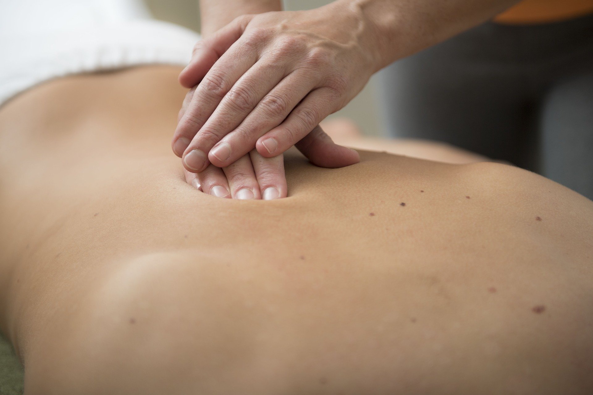 massage-3795693_1920